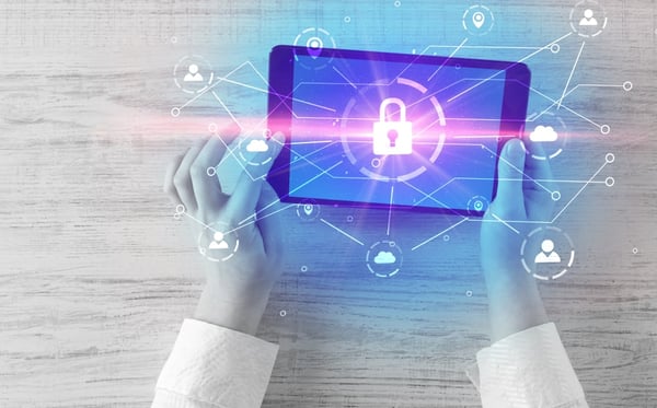 la implantación de sistemas de ciberseguridad en el sector sanitario es crucial
